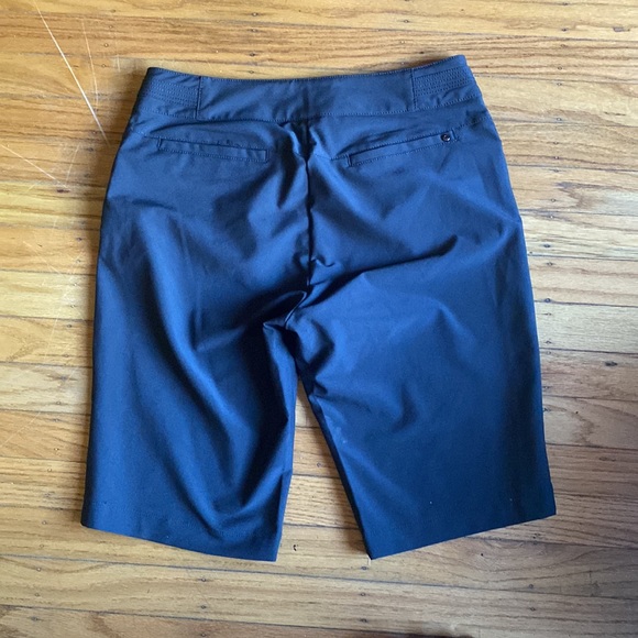 Tail shorts - Picture 2 of 3